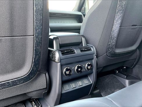 New 2026 Land Rover Defender 110 OCTA AWD/4WD image 21
