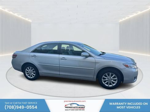 Used 2011 Toyota Camry XLE w/ XLE Extra-Value Pkg #2 FWD image 8