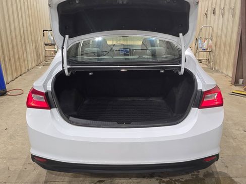 Used 2022 Chevrolet Malibu LS image 13
