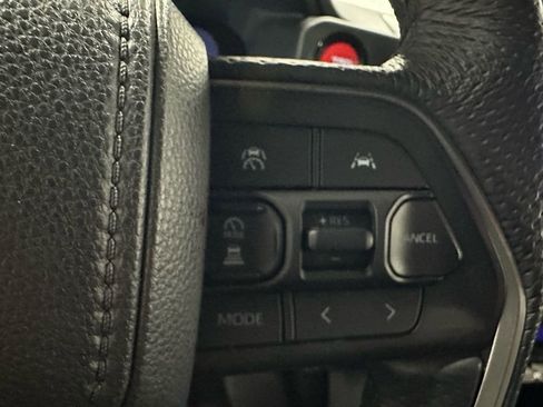 Used 2025 Toyota Tacoma TRD Off-Road image 19