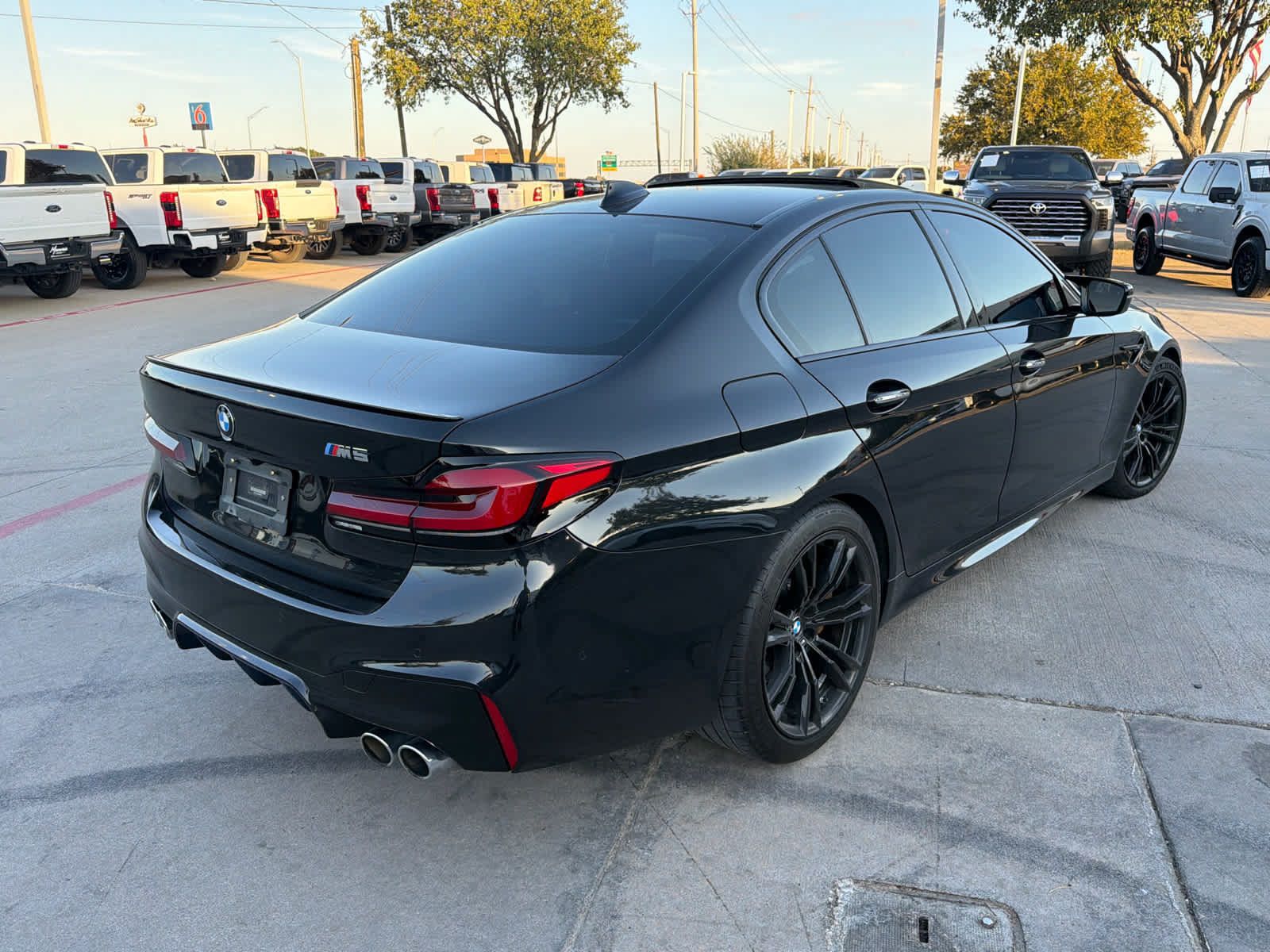 Used 2018 BMW M5 w/ Executive Package AWD/4WD image 3