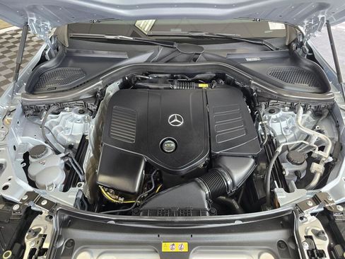 Used 2024 Mercedes-Benz GLC 300 4MATIC image 11