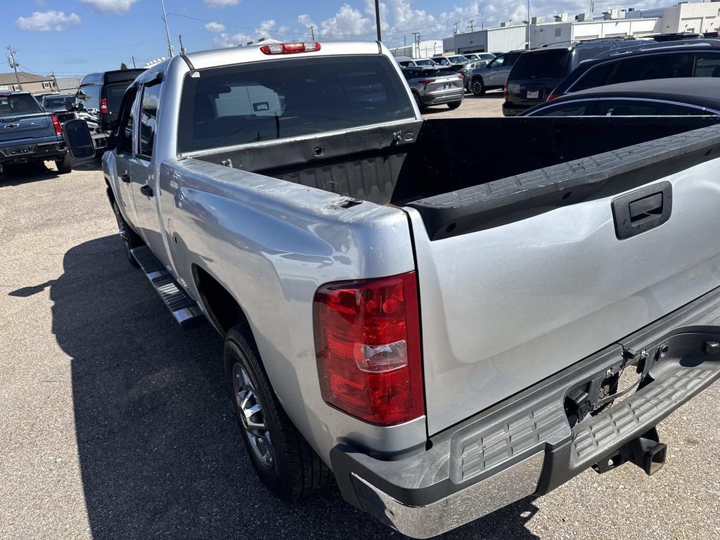 Used 2012 Chevrolet Silverado 2500 W/T AWD/4WD image 16