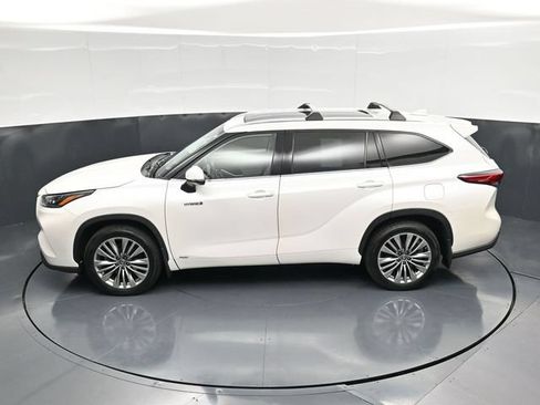 Used 2021 Toyota Highlander Platinum AWD/4WD image 54