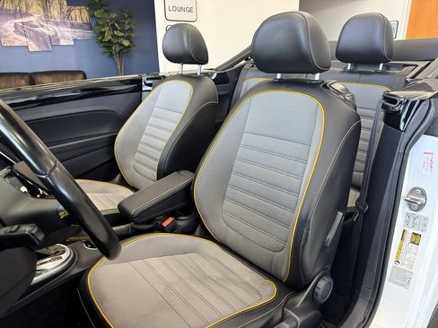 Used 2017 Volkswagen Beetle 1.8T Dune FWD image 17