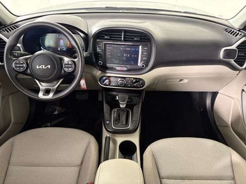Used 2023 Kia Soul LX w/ Option Group 015 FWD image 30