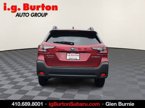 Used 2025 Subaru Outback Premium image 5