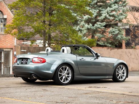 Used 2011 MAZDA MX-5 Miata Grand Touring image 5