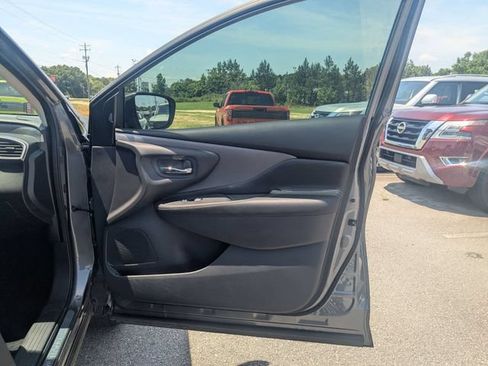 Used 2024 Nissan Murano SV FWD image 29