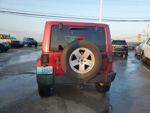 Used 2011 Jeep Wrangler Unlimited Sahara w/ Connectivity Group image 5