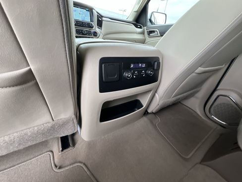 Used 2019 GMC Yukon Denali w/ Enhanced Security Package image 14