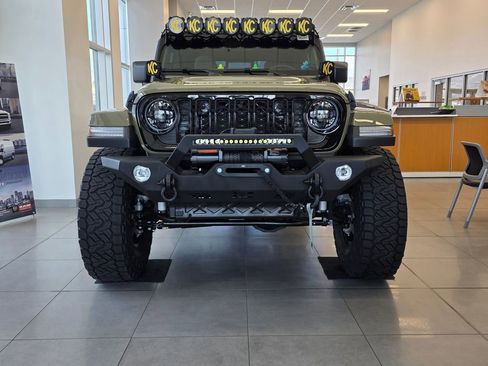 New 2026 Jeep Gladiator Sport AWD/4WD image 2