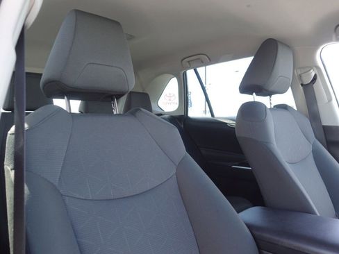 Used 2025 Toyota RAV4 XLE image 15