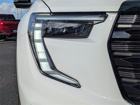 Used 2024 GMC Sierra 3500 AT4 w/ AT4 Premium Plus Package image 11