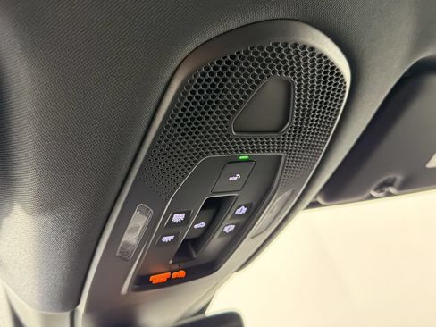 Certified 2026 Porsche Cayenne AWD/4WD image 28