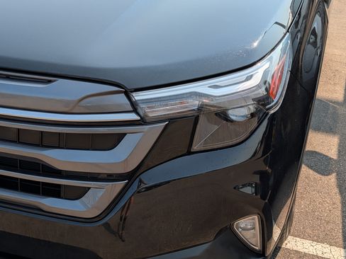 Certified 2025 Subaru Forester Premium AWD/4WD image 16