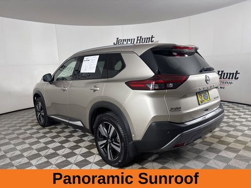 Used 2023 Nissan Rogue SL w/ SL Premium Package image 7