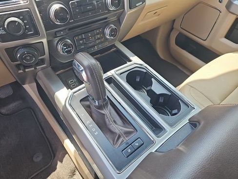 Used 2018 Ford F150 Lariat w/ Equipment Group 502A Luxury AWD/4WD image 27