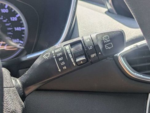 Used 2019 Hyundai Santa Fe SE AWD/4WD image 27