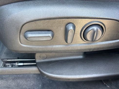 Used 2023 Chevrolet Traverse LT w/ Midnight/Sport Edition image 6