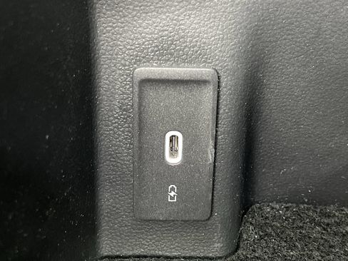 Used 2024 Volkswagen Atlas SEL Premium R-Line AWD/4WD image 29
