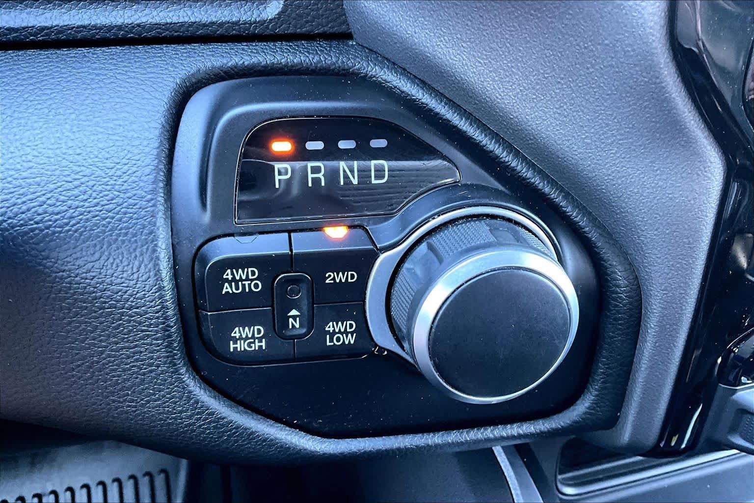 Used 2022 RAM 1500 Big Horn AWD/4WD image 35