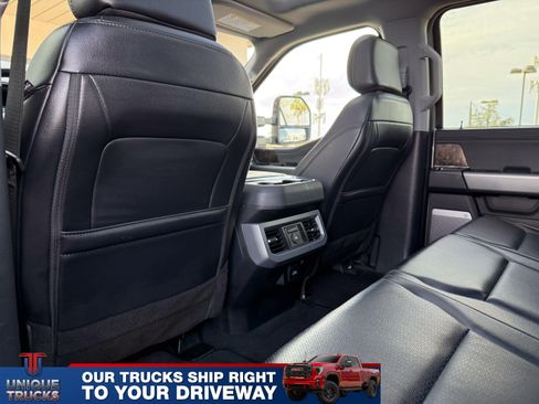 Used 2025 Ford F350 Lariat w/ Black Appearance Package image 23