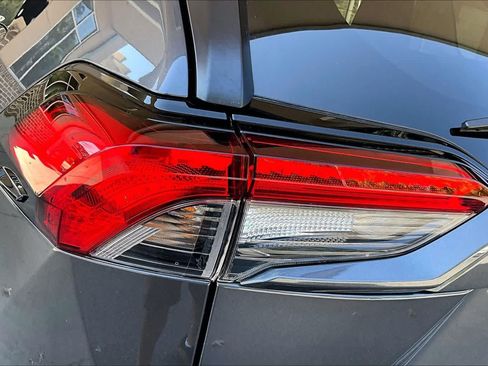 Used 2025 Toyota RAV4 LE image 28