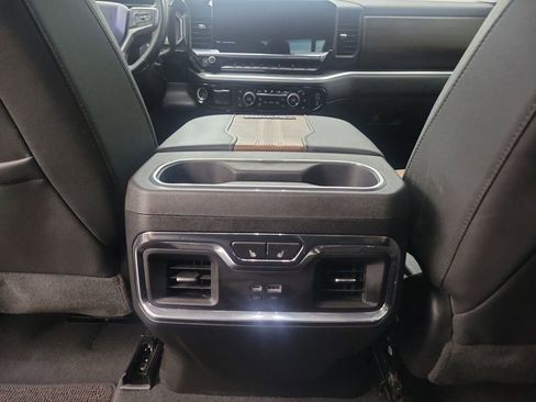 Used 2024 Chevrolet Silverado 2500 High Country w/ High Country Premium Package image 23