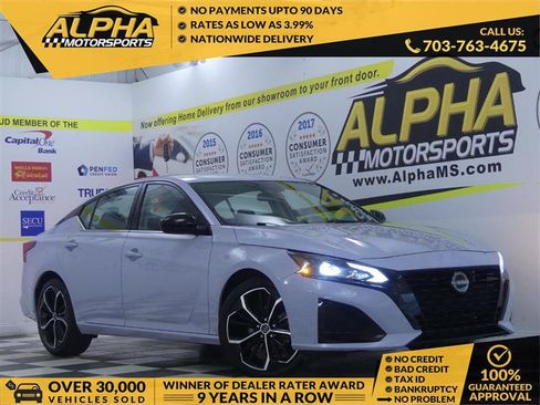 Used 2024 Nissan Altima 2.5 SR FWD image 1