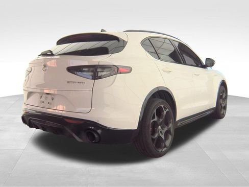 Used 2024 Alfa Romeo Stelvio Veloce AWD/4WD image 22