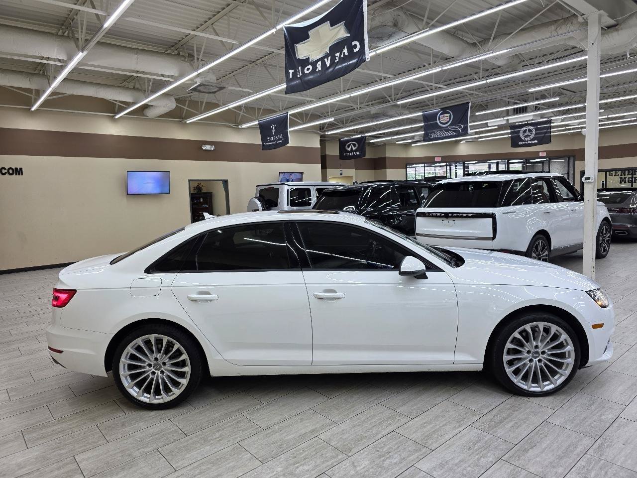Used 2017 Audi A4 2.0T Ultra Premium w/ Convenience Package FWD image 5