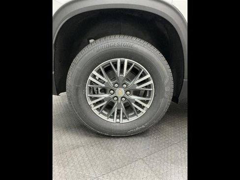 New 2026 Chevrolet Traverse LT w/ LPO, Floor Liner Package FWD image 39