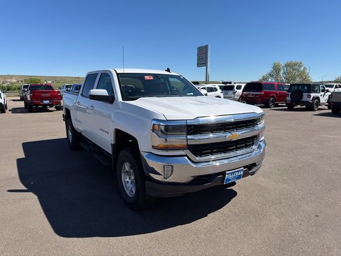 Used 2017 Chevrolet Silverado 1500 LT w/ All Star Edition AWD/4WD image 6