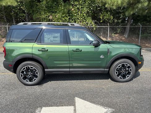 New 2025 Ford Bronco Sport Outer Banks image 8