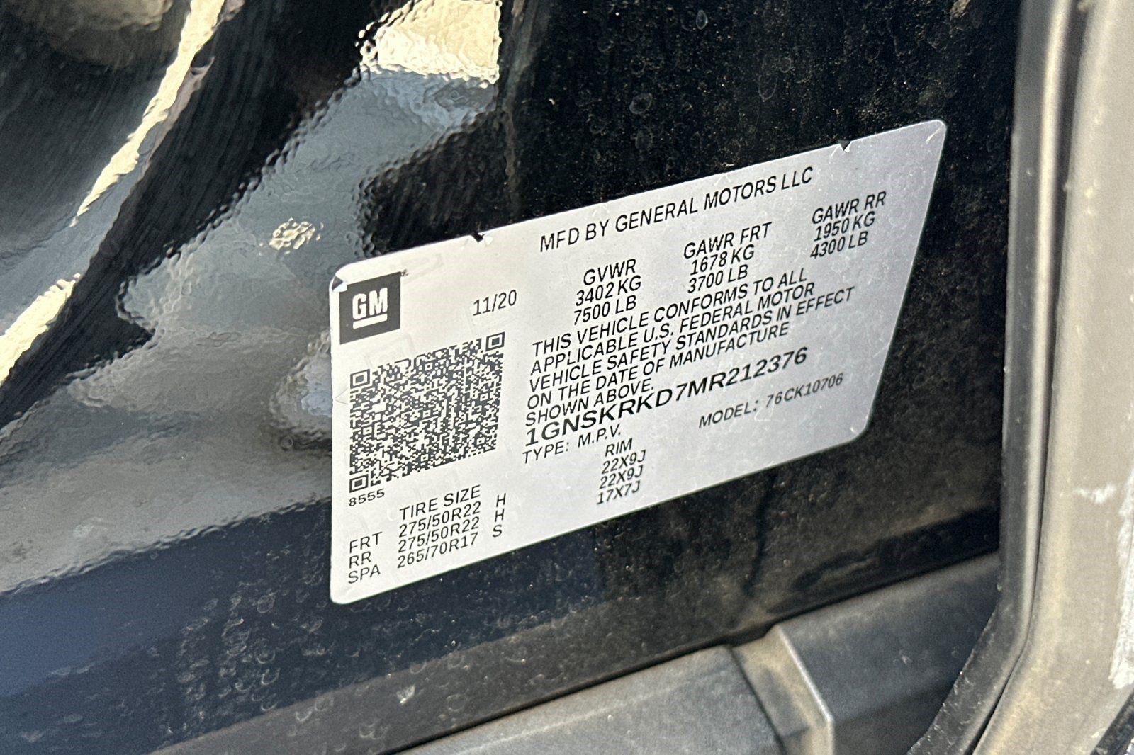 Used 2021 Chevrolet Tahoe RST w/ Luxury Package AWD/4WD image 28