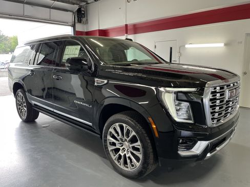 New 2026 GMC Yukon XL Denali image 3
