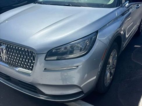 Used 2022 Lincoln Corsair FWD w/ Premium Package image 3