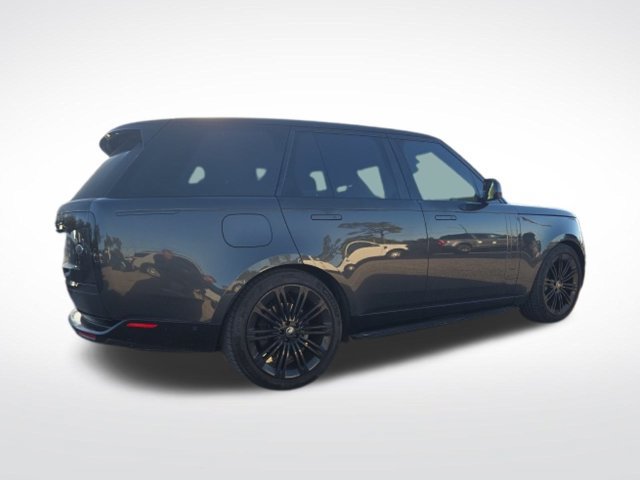 Used 2023 Land Rover Range Rover Autobiography AWD/4WD image 3