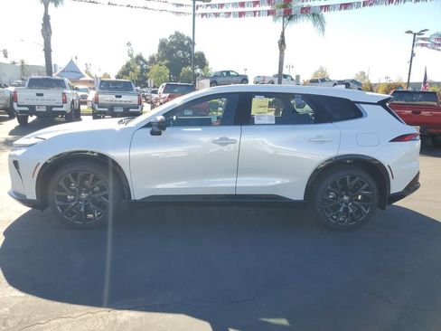 New 2025 Toyota Crown Signia image 6