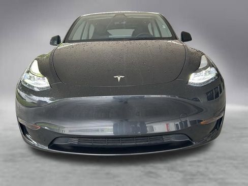Used 2024 Tesla Model Y Long Range RWD image 13