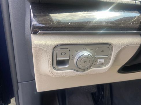 Used 2020 Mercedes-Benz GLS 450 4MATIC image 19