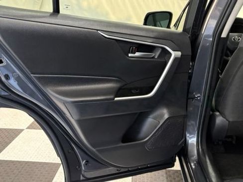 Used 2025 Toyota RAV4 XLE FWD image 18