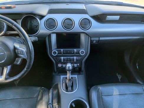 Used 2019 Ford Mustang Premium image 27