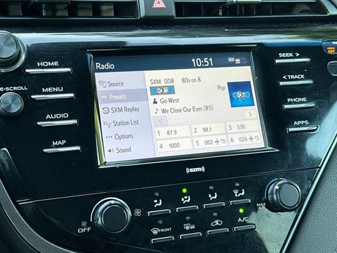 Certified 2020 Toyota Camry LE image 22