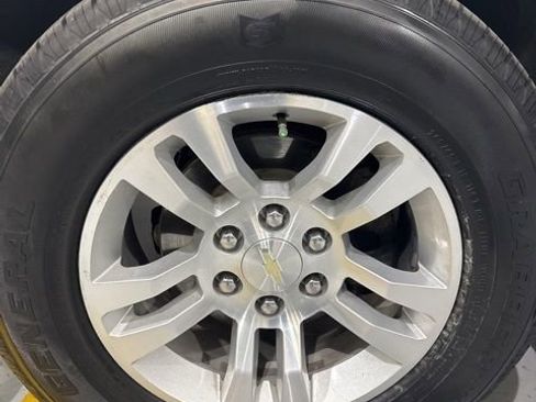 Used 2018 Chevrolet Silverado 1500 LT w/ All Star Edition image 34