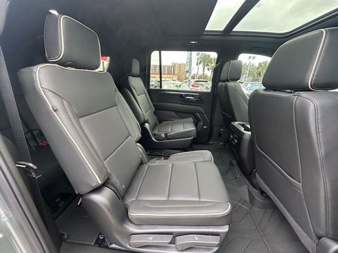 New 2026 Chevrolet Suburban Premier w/ Sun And Tow Package AWD/4WD image 21
