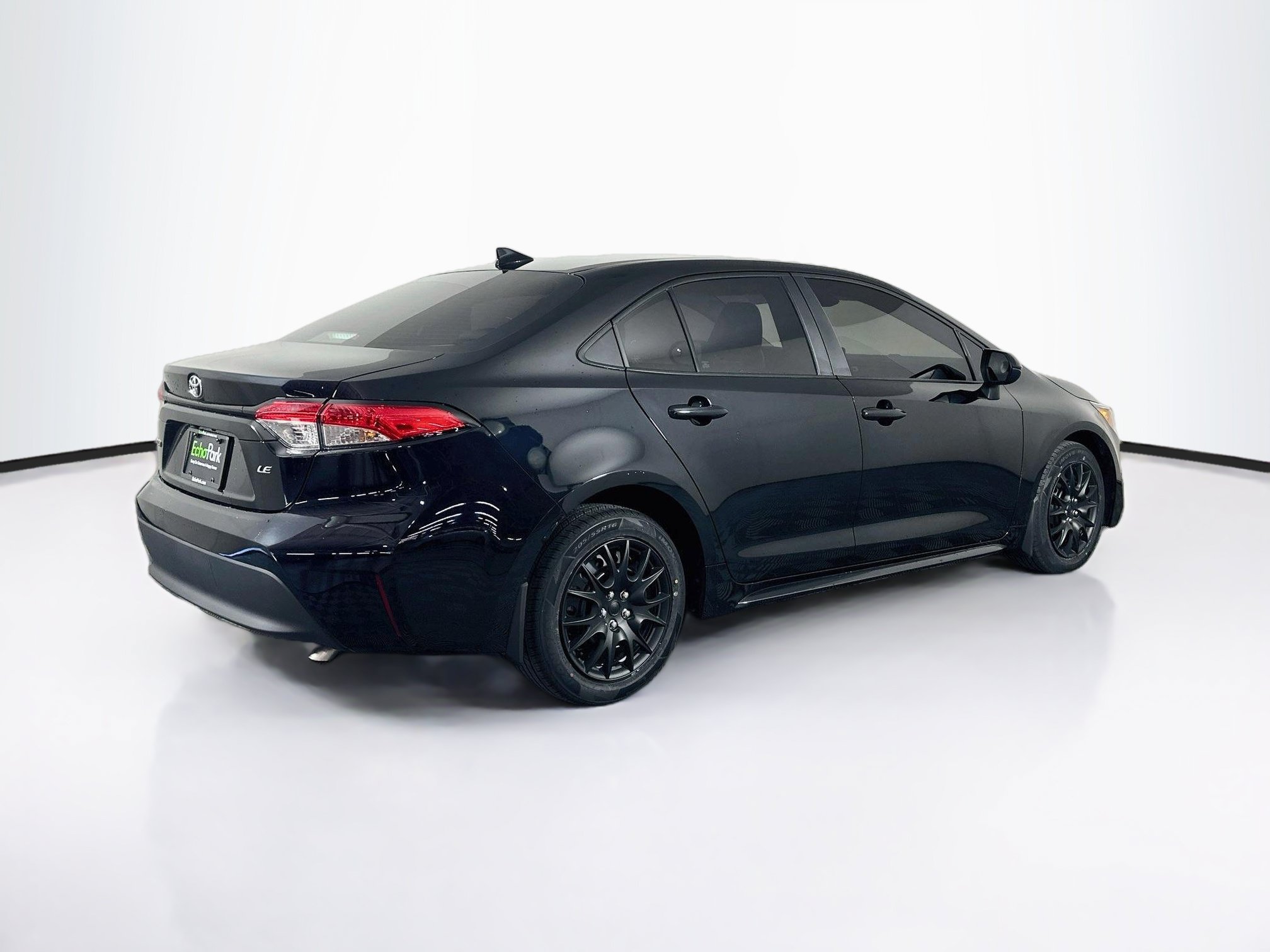Used 2025 Toyota Corolla LE FWD image 9