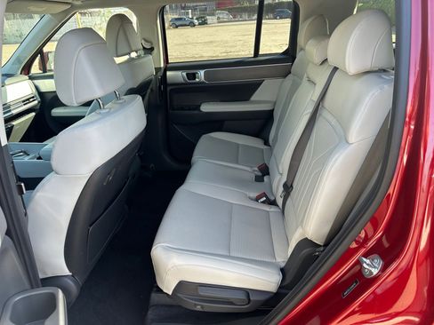 Used 2025 Hyundai Santa Fe SEL image 27