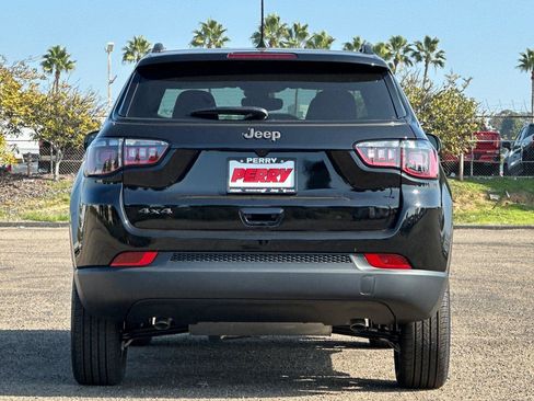 New 2026 Jeep Compass Latitude image 5